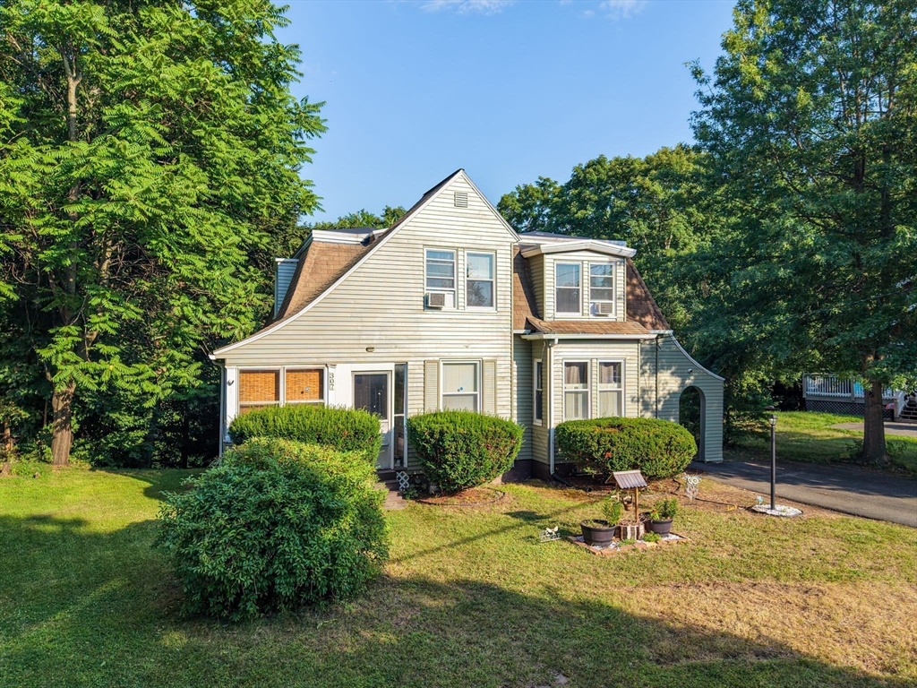 307 Fountain Street Springfield, MA 01108 - Photo 2 of 32 Gallery Image 2