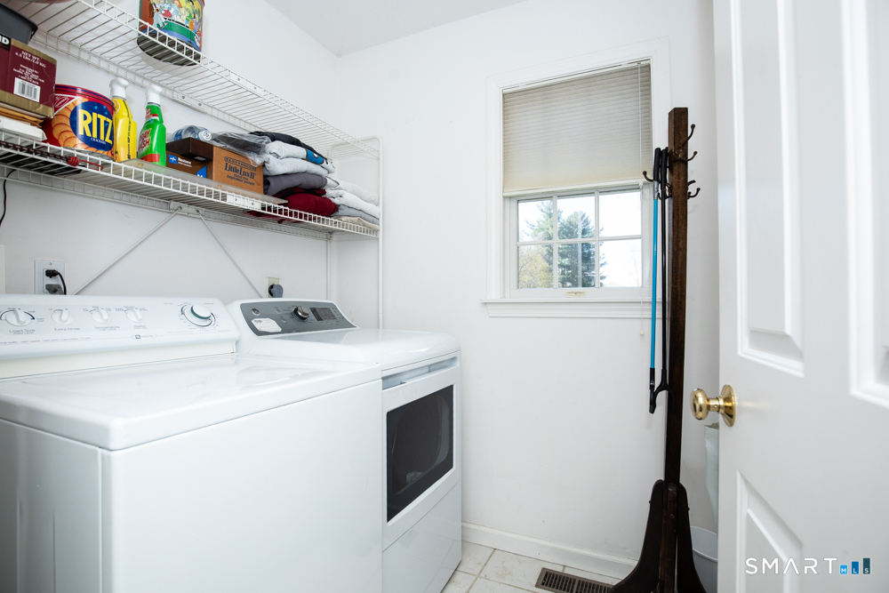 735 Cook Hill Road Cheshire, CT 06410 - Photo 11 of 35