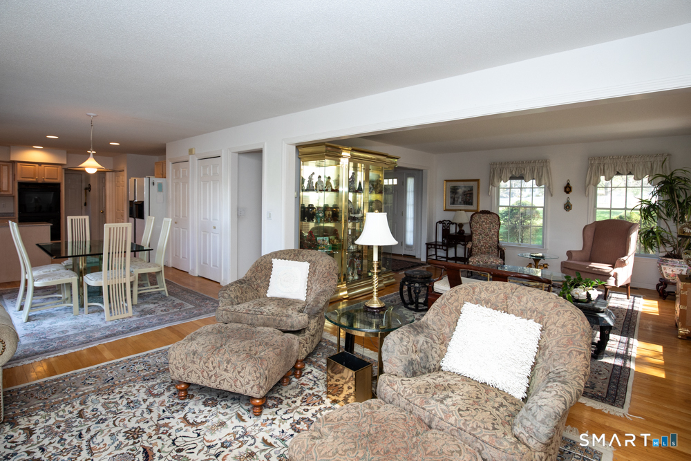 735 Cook Hill Road Cheshire, CT 06410 - Photo 12 of 35