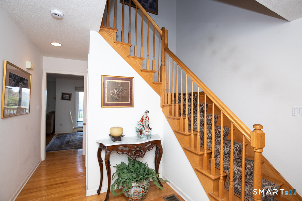 735 Cook Hill Road Cheshire, CT 06410 - Photo 17 of 35