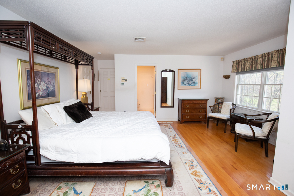 735 Cook Hill Road Cheshire, CT 06410 - Photo 20 of 35