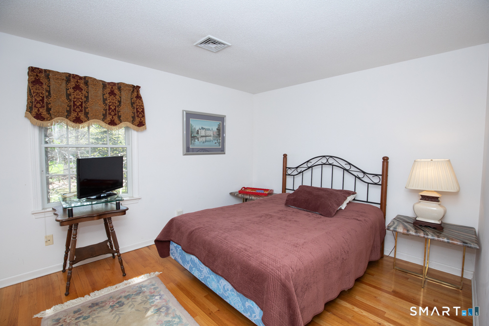 735 Cook Hill Road Cheshire, CT 06410 - Photo 29 of 35