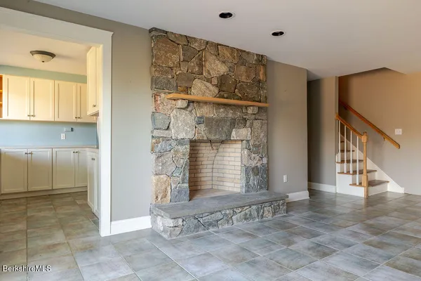$1,395,000 | 3 Townhouse Hill Road, Egremont, MA 01230
