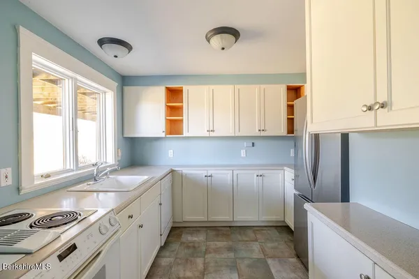 $1,395,000 | 3 Townhouse Hill Road, Egremont, MA 01230