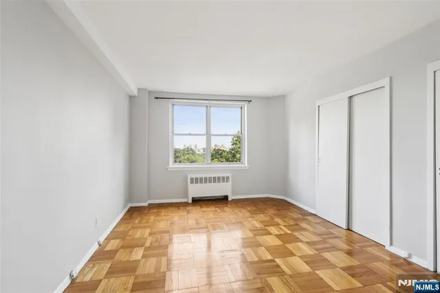 $295,000 | 1450 Palisade Avenue, Unit 5J, Fort Lee, NJ 07024