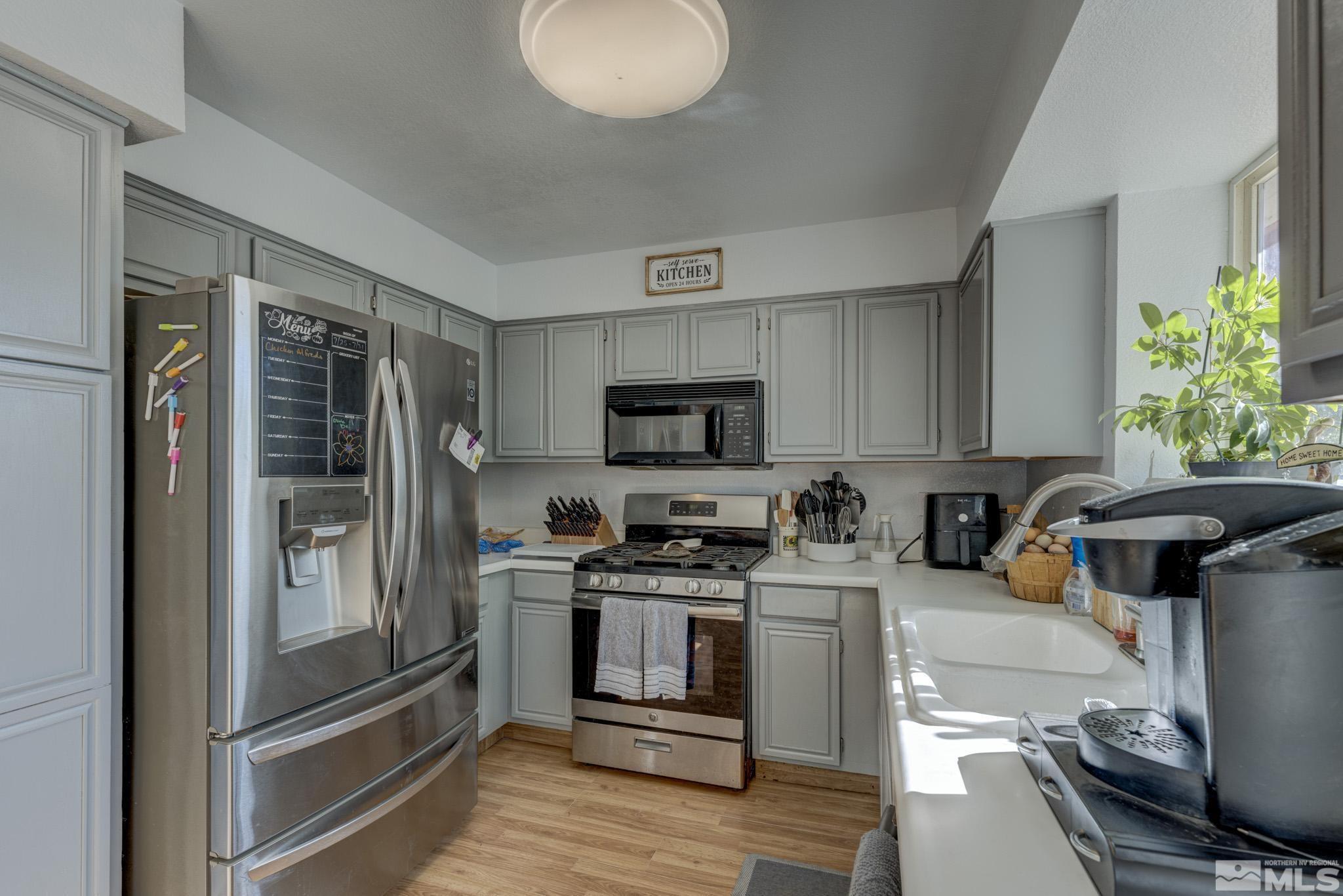 9450 Benedict Drive Sparks, NV 89441 - Photo 7 of 24 Photo 7