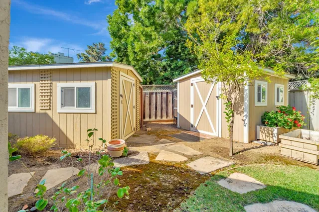 $4,350,000 | 1315 Bright Oaks Court, Los Altos, CA 94024