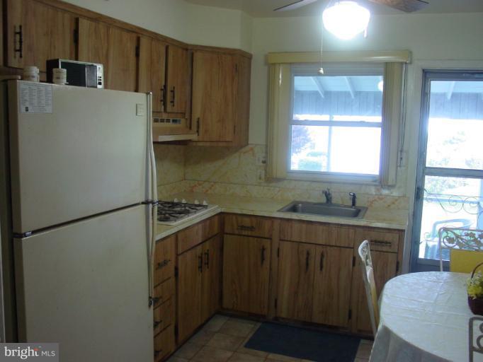 7920 Subet Road Windsor Mill, MD 21244 - Photo 4 of 12 Kitchen