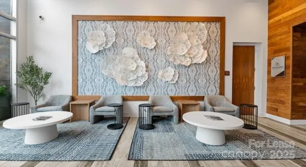 $2,366 | 650 East Brooklyn Vlg Avenue, Unit B1, Charlotte, NC 28202