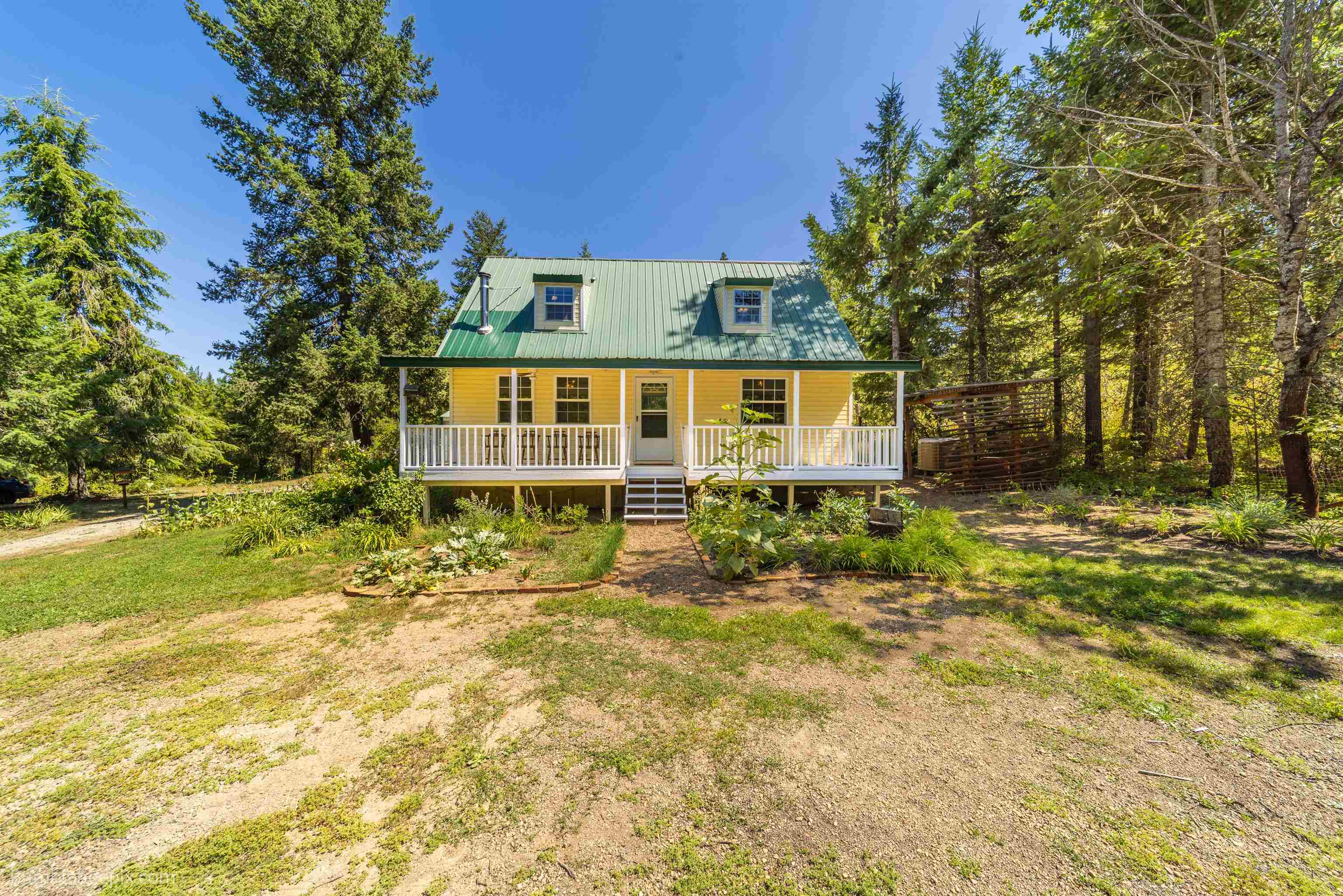 5002 Camden Road Newport, WA 99156 - Photo 1 of 50 Gallery Image 1