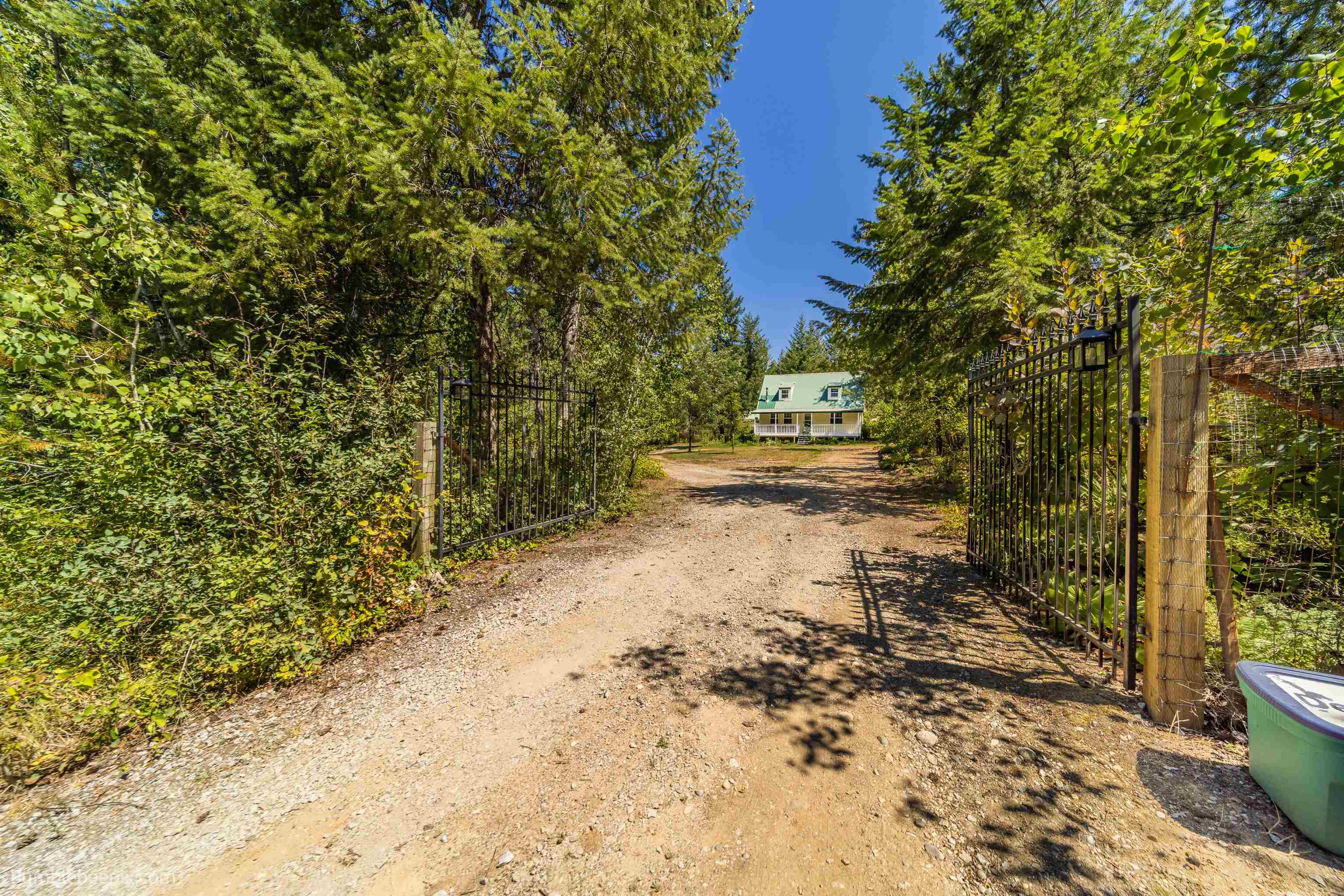 5002 Camden Road Newport, WA 99156 - Photo 5 of 50 Gallery Image 5
