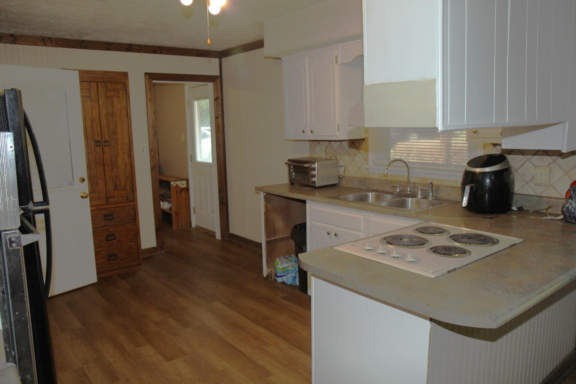1032 Wisemantown Road Irvine, KY 40336 - Photo 20 of 32 IMG_4604