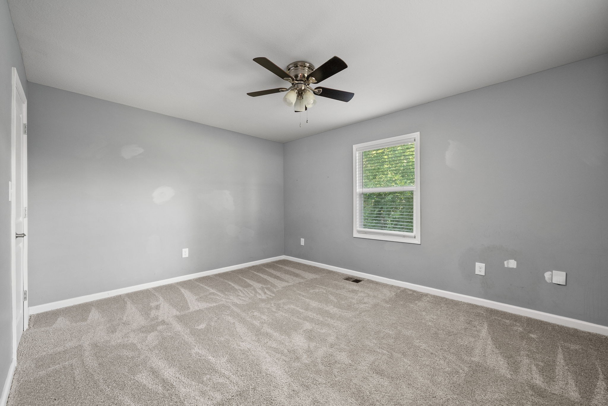 1561 Woodlawn Road Clarksville, TN 37042 - Photo 22 of 45