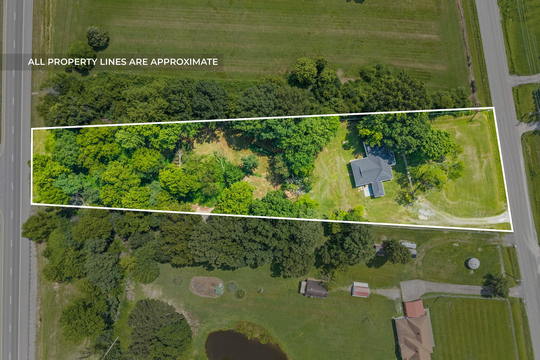 1561 Woodlawn Road Clarksville, TN 37042 - Photo 3 of 45