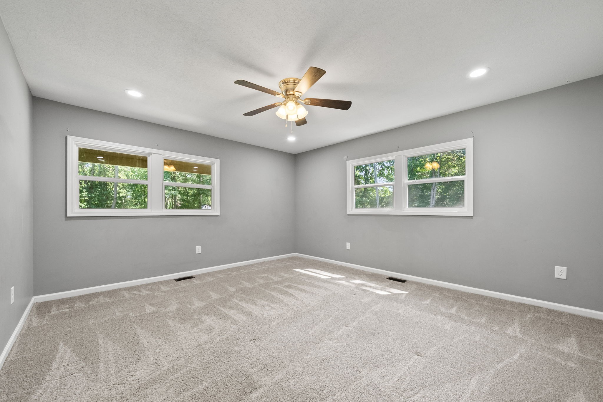 1561 Woodlawn Road Clarksville, TN 37042 - Photo 32 of 45