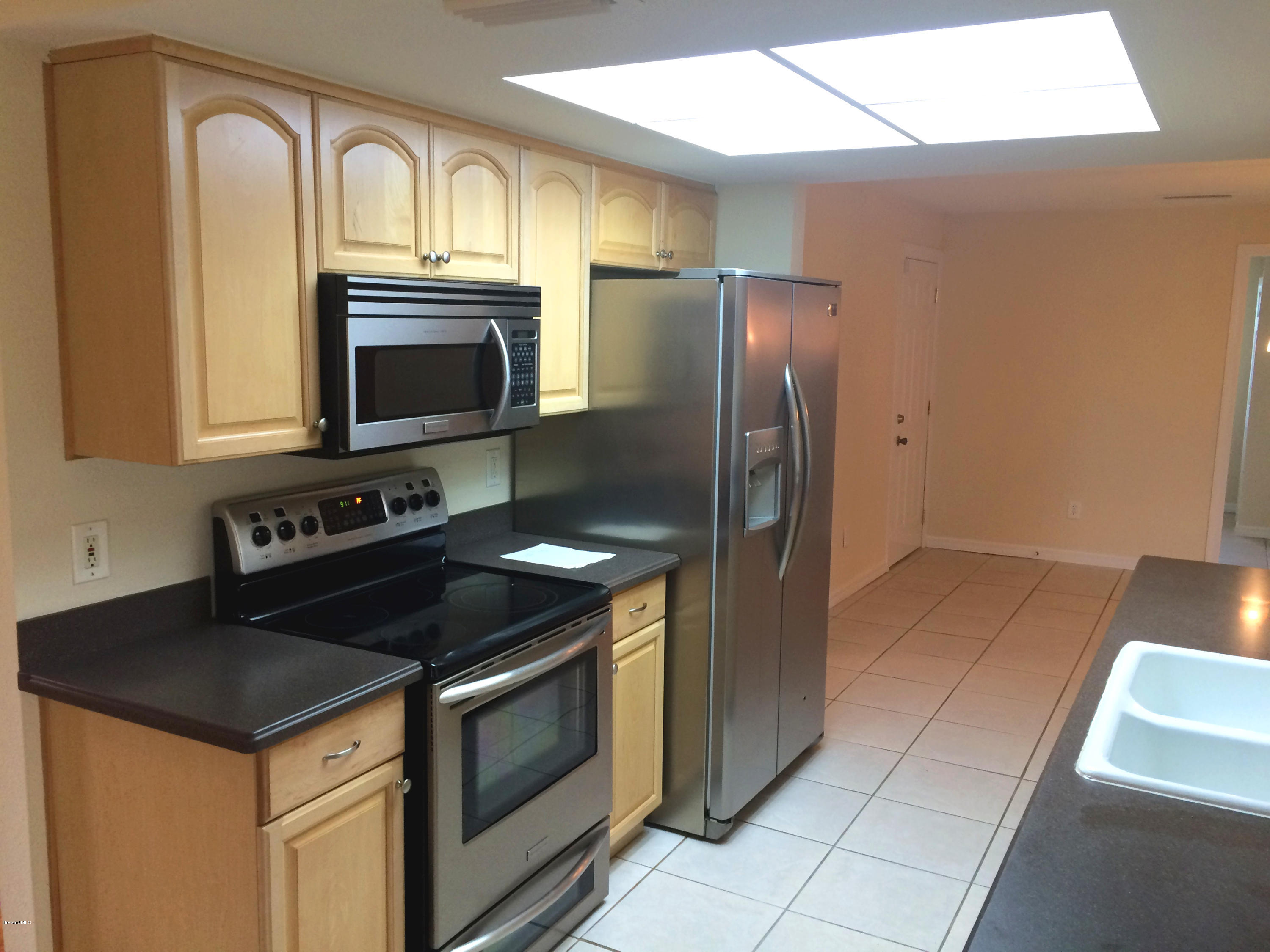 567 Croton Road Melbourne, FL 32935 - Photo 3 of 11 Kitchen
