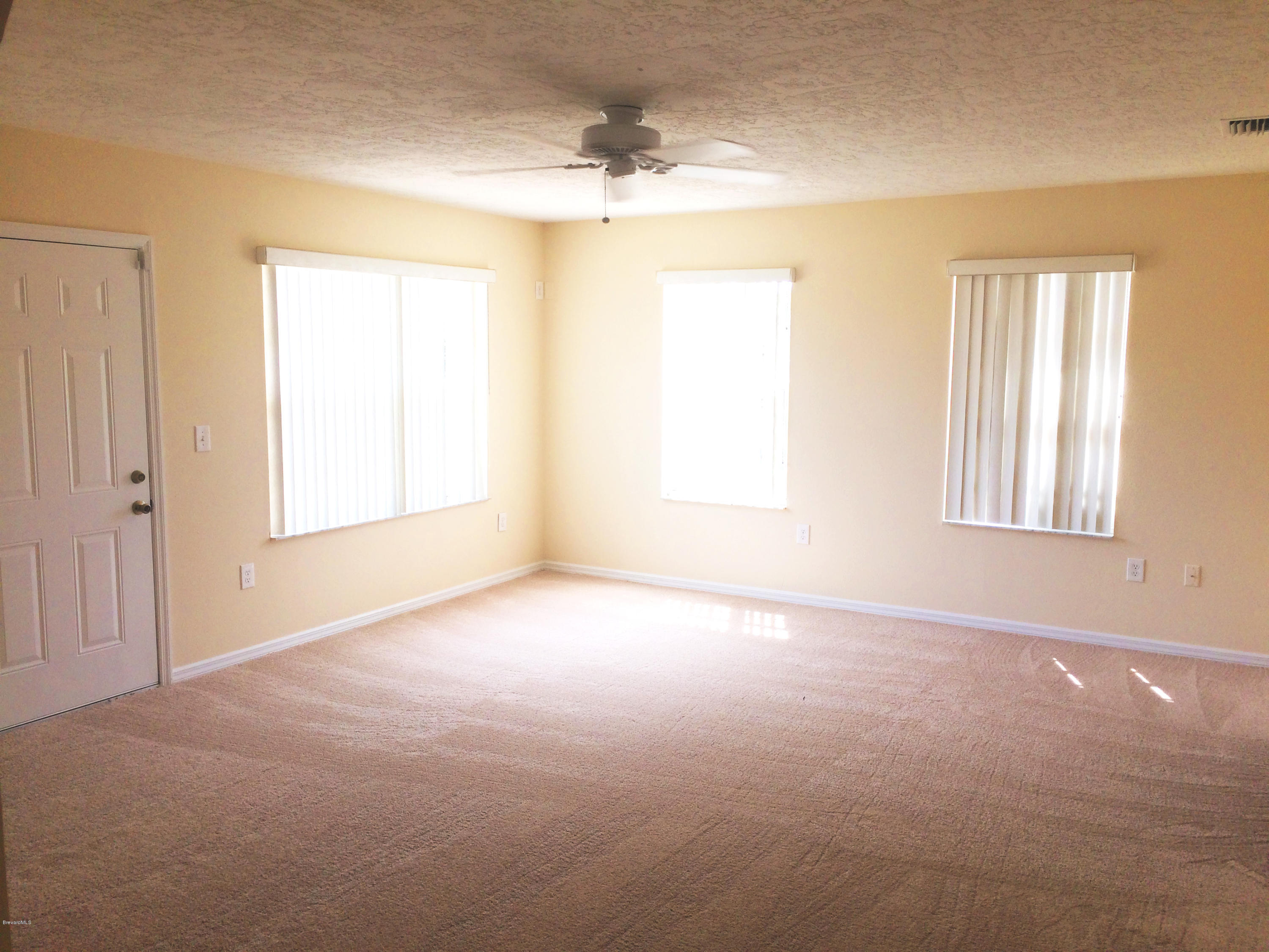567 Croton Road Melbourne, FL 32935 - Photo 5 of 11 Formal Living Room