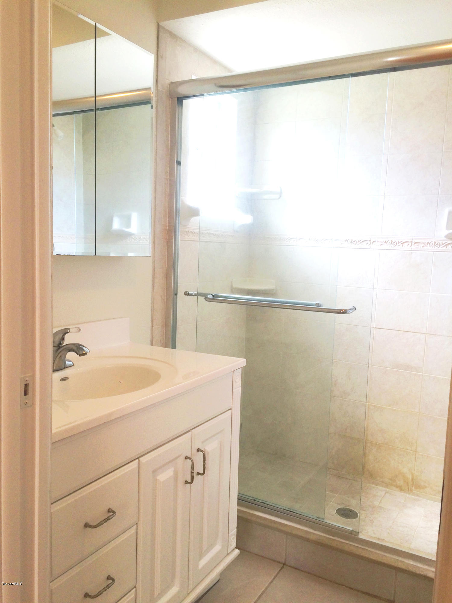 567 Croton Road Melbourne, FL 32935 - Photo 7 of 11 Master Bath