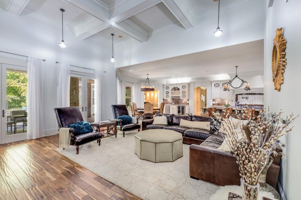 1060 Canter Road Northeast Atlanta, GA 30324 - Photo 6 of 87