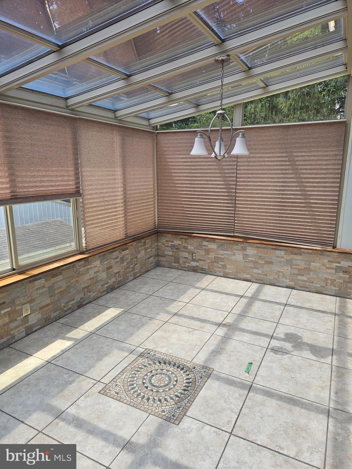 7 Ridge Avenue Newark, DE 19711 - Photo 19 of 21 Sun Room