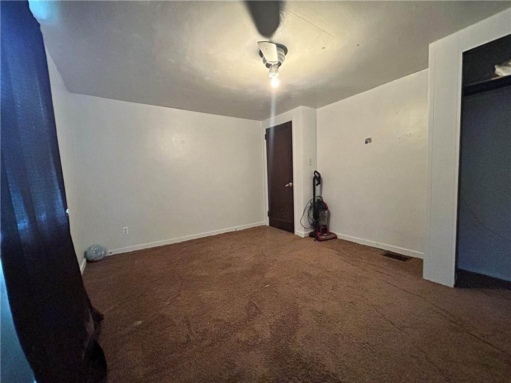 1347 High Road Clairton, PA 15025 - Photo 12 of 21 en empty room with closet and entryway