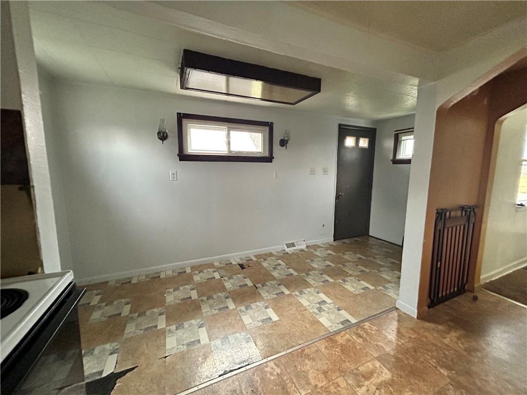 1347 High Road Clairton, PA 15025 - Photo 7 of 21 a view of a hallway