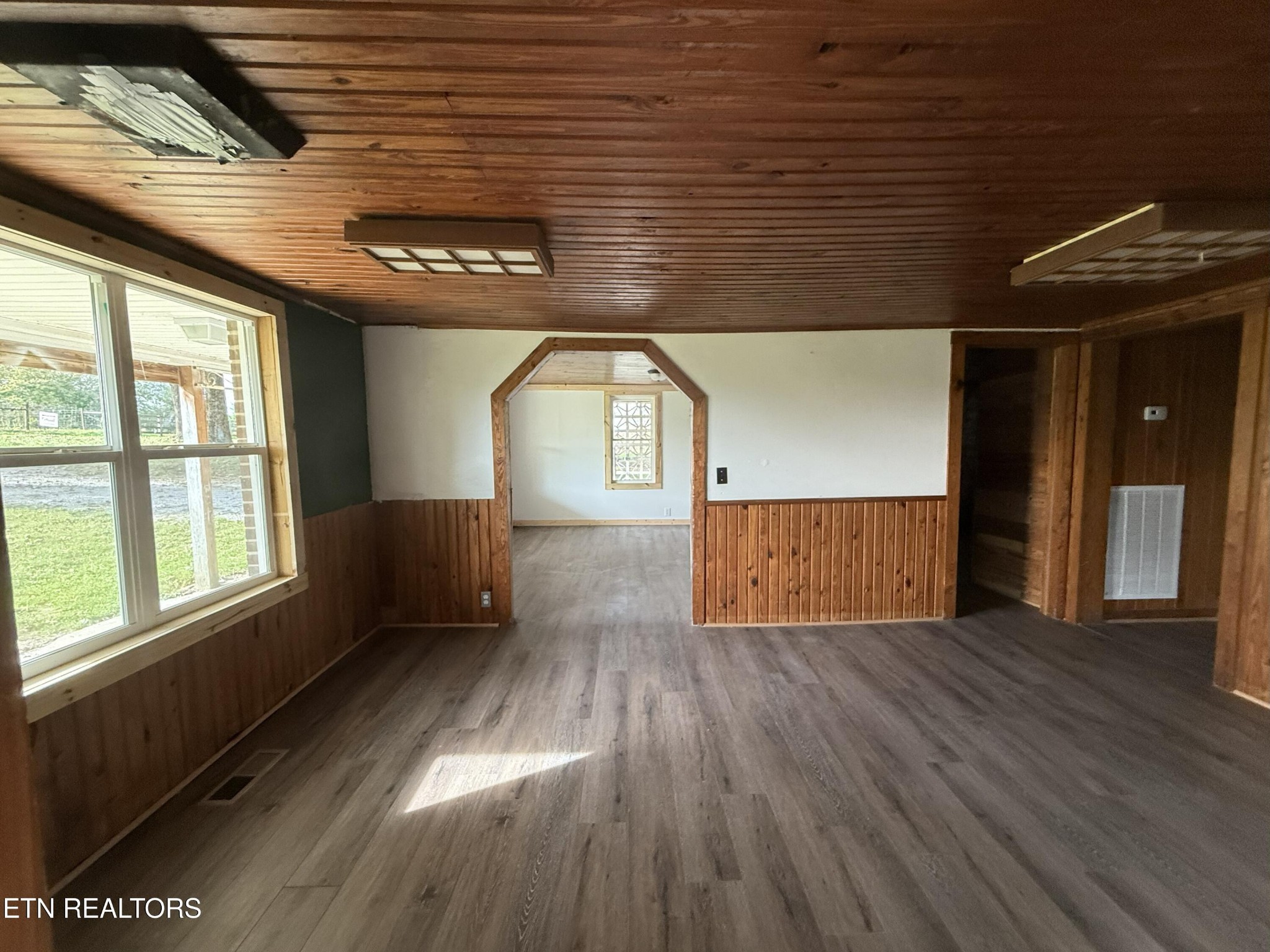 1089 Bicknell Road Clarkrange, TN 38553 - Photo 11 of 39