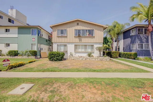 $2,150 | 1055 South Wooster Street, Unit 5, Los Angeles, CA 90035