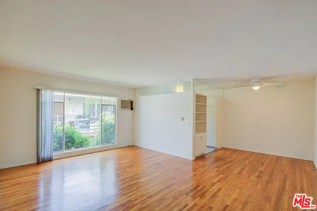 $2,150 | 1055 South Wooster Street, Unit 5, Los Angeles, CA 90035