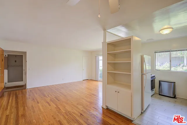 $2,150 | 1055 South Wooster Street, Unit 5, Los Angeles, CA 90035