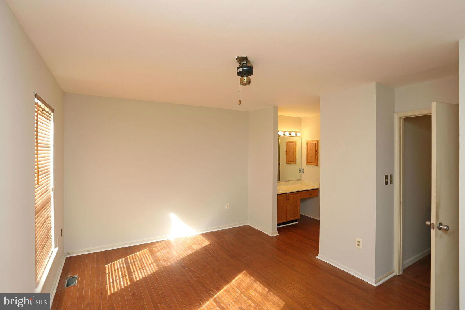 2103 Derby Ridge Lane, Unit 29 Silver Spring, MD 20910 - Photo 8 of 21 Bedroom (Master)