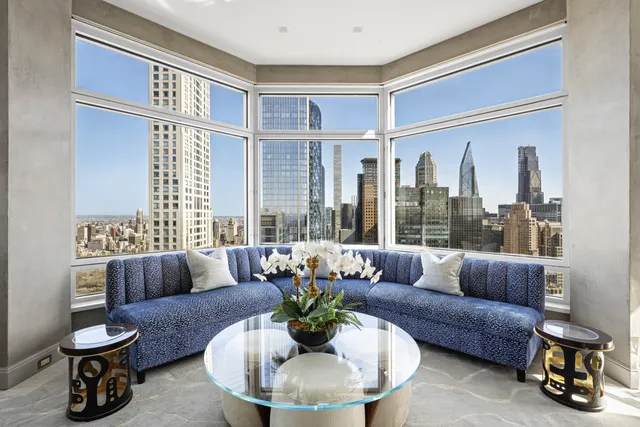 $3,990,000 | 301 West 57th Street, Unit 52C | Hell's Kitchen