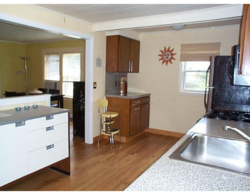 622 Edgell Road Framingham, MA 01701 - Photo 15 of 20