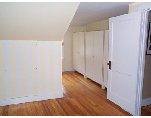 622 Edgell Road Framingham, MA 01701 - Photo 19 of 20