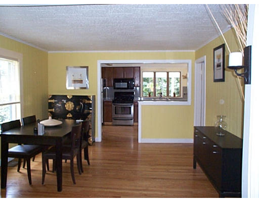 622 Edgell Road Framingham, MA 01701 - Photo 6 of 20