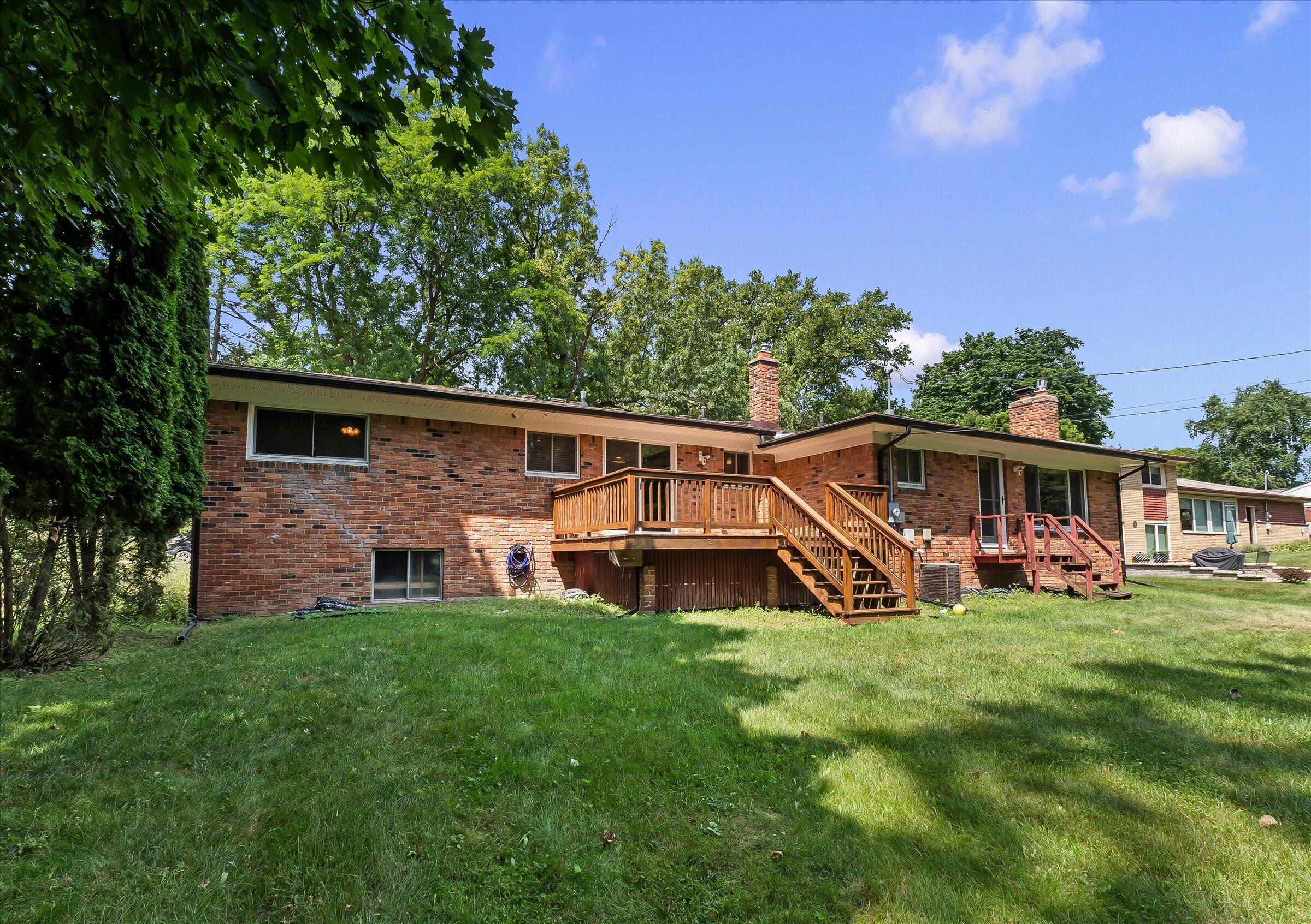 349 Nesbit Lane Rochester Hills, MI 48309 - Photo 36 of 41 33-Nesbit-17