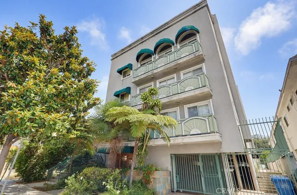 $1,199,000 | 1538 Stoner Avenue, Unit 303, Los Angeles, CA 90025