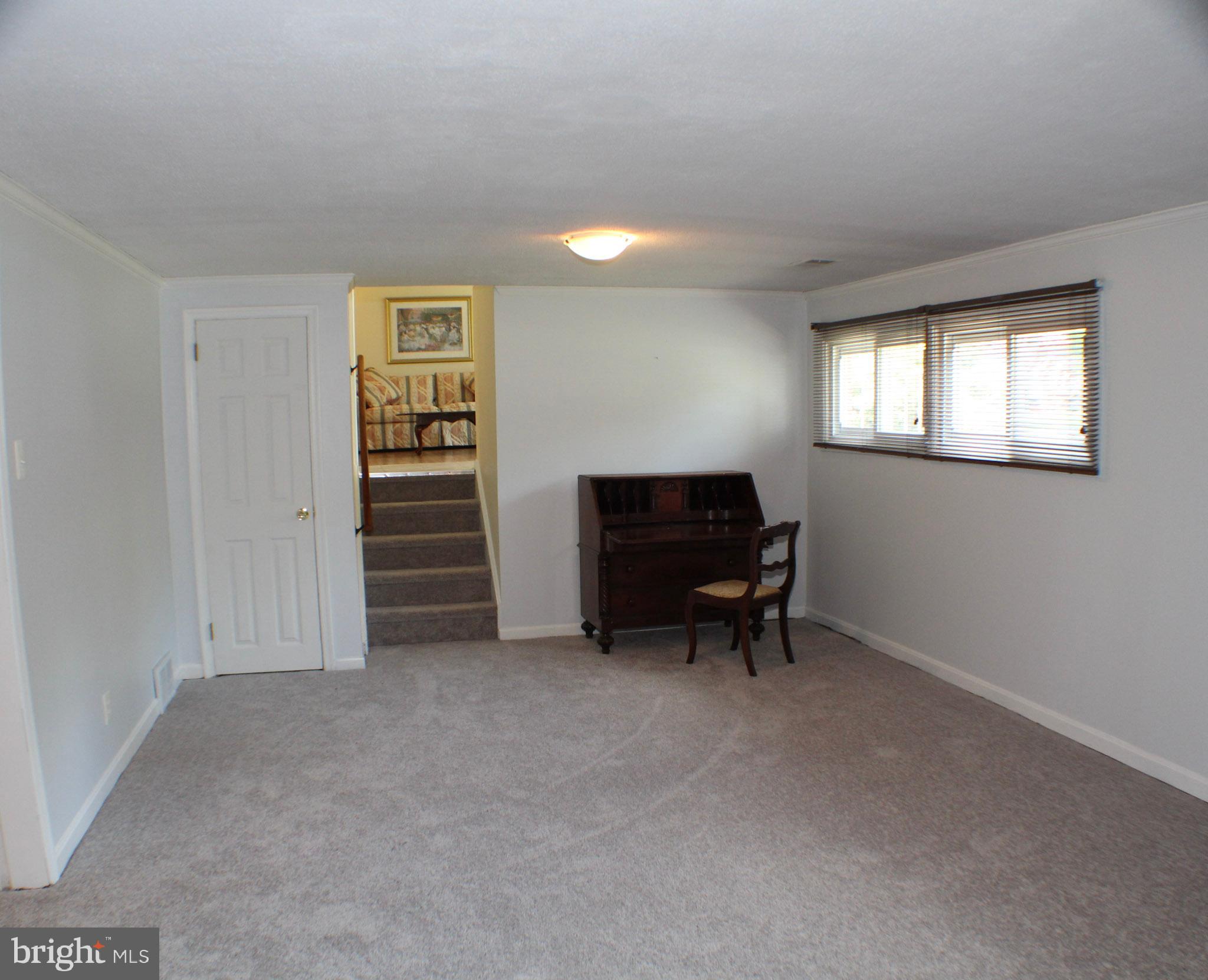 502 Berwyn Road Morrisville, PA 19067 - Photo 13 of 33 Great room with new carpeting