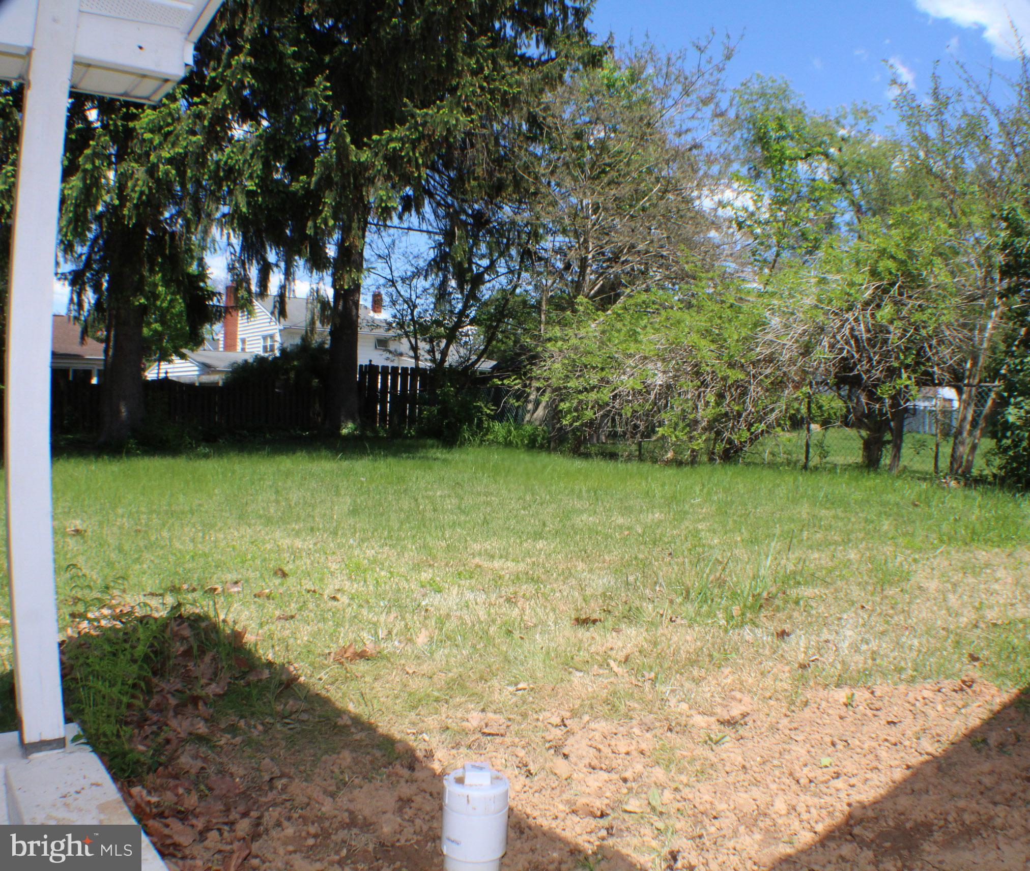 502 Berwyn Road Morrisville, PA 19067 - Photo 31 of 33 Back yard