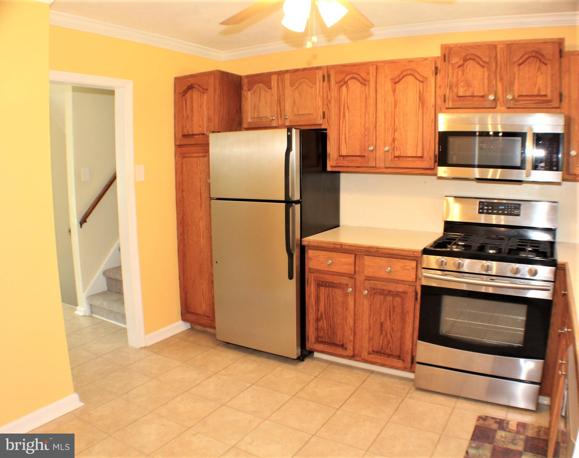 502 Berwyn Road Morrisville, PA 19067 - Photo 10 of 33 Kitchen new microwave and range