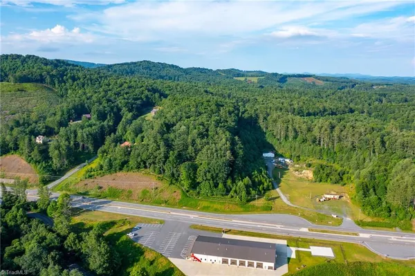 $185,000 | 221 Us Highway South, Fleetwood, NC 28626