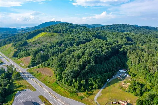 $185,000 | 221 Us Highway South, Fleetwood, NC 28626