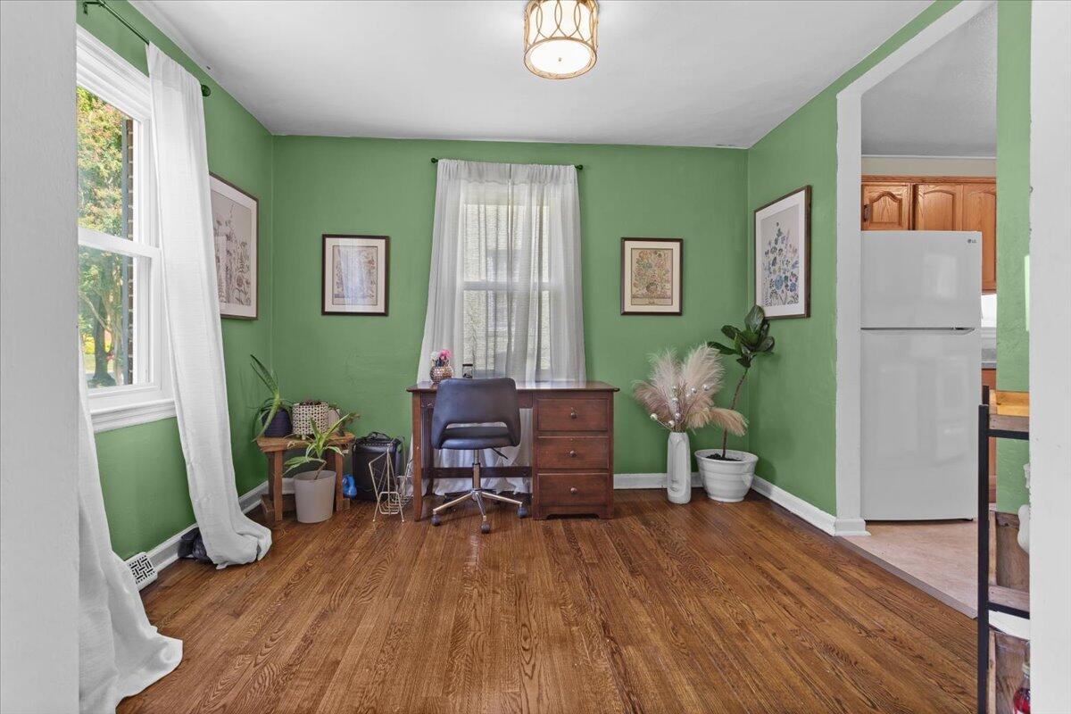 1846 Carlton Road Southwest Roanoke, VA 24015 - Photo 5 of 22 14-1846 Carlton Rd SW_14