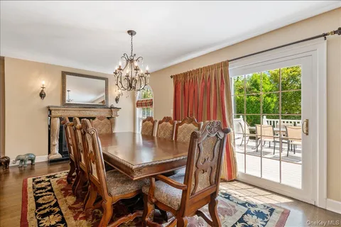 $1,329,000 | 157 Manor Street, Plainview, NY 11803
