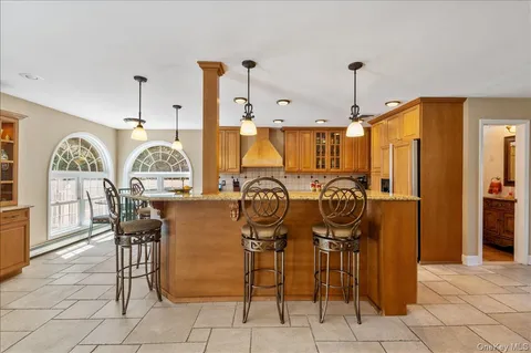 $1,329,000 | 157 Manor Street, Plainview, NY 11803