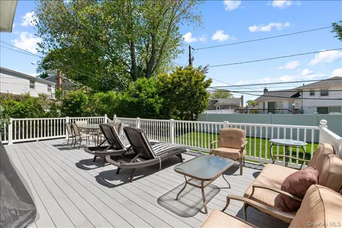 $1,329,000 | 157 Manor Street, Plainview, NY 11803