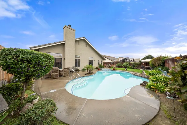 $620,000 | 1837 Brookside Drive, Manteca, CA 95336