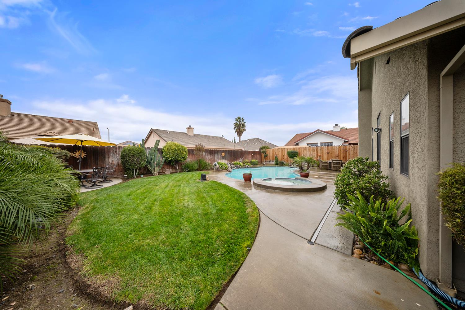 1837 Brookside Drive Manteca, CA 95336 - Photo 30 of 36 a view of a garden