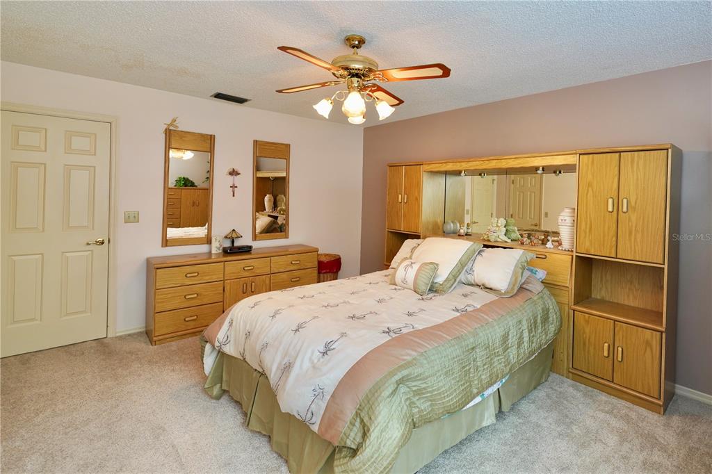 7624 Lake Forest Circle Port Richey, FL 34668 - Photo 12 of 27