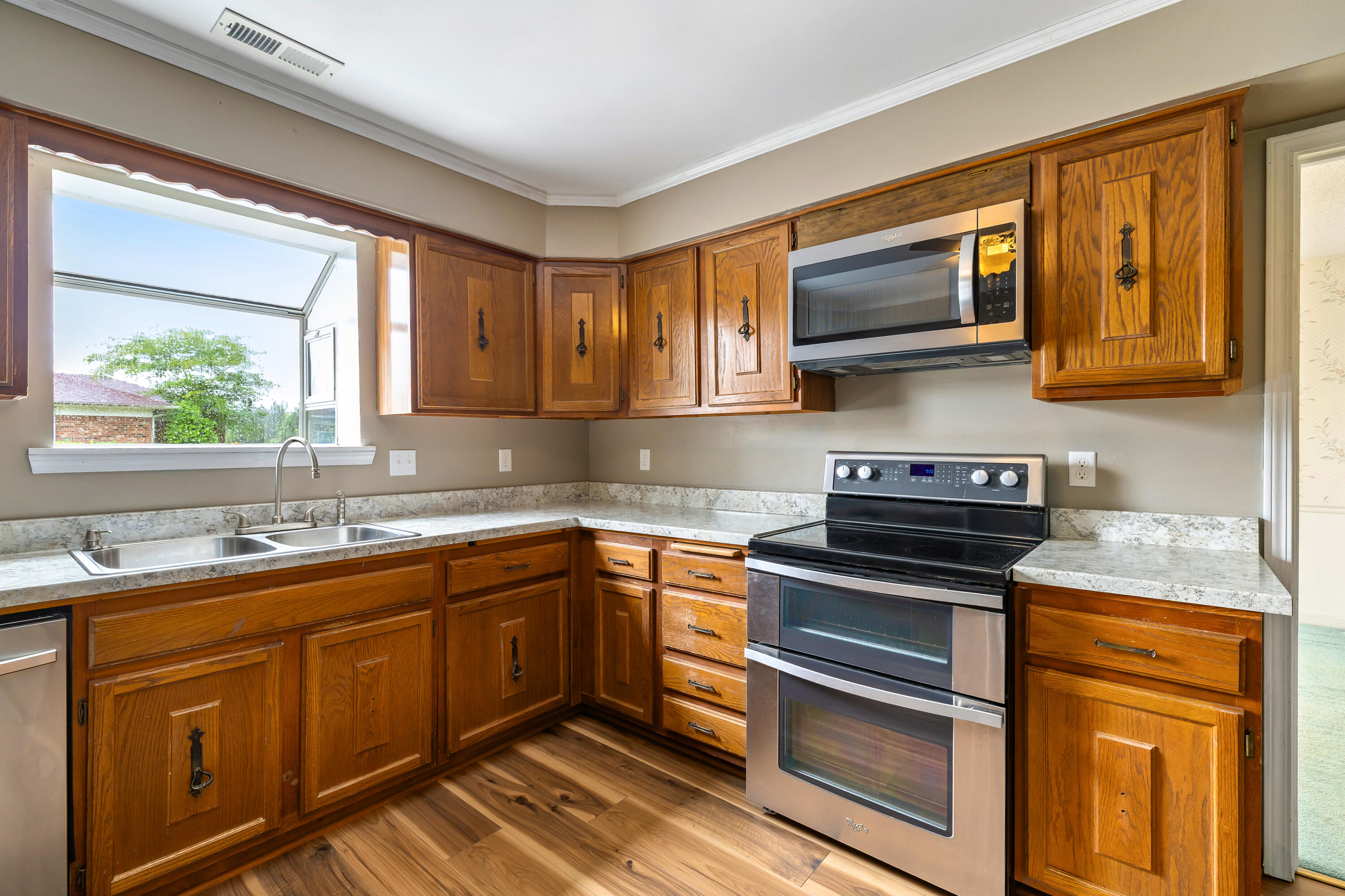 2001 Beckwood Road Sumter, SC 29153 - Photo 4 of 59 43